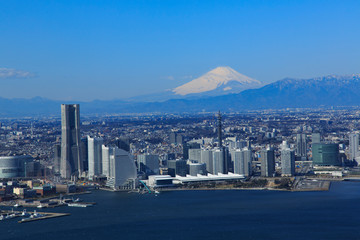 横浜みなとみらいと富士山・空撮