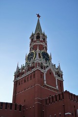Fototapeta na wymiar Moscow, the clock on the Kremlin towers, on Red Square.