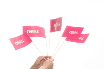 neos