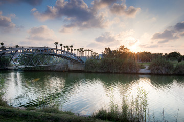Naklejka premium tel aviv yarkon river bridge