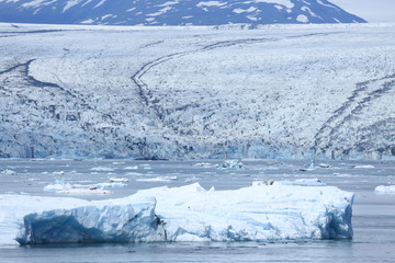 Fototapeta na wymiar Ice and glaciers in Iceland