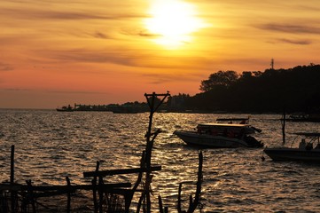 Fototapeta na wymiar Sunrise view at the sea on Koh Samet