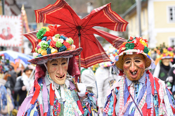 Fasching im Salzkammergut - Fetzenzug in Ebensee (Bezirk Gmunden, Oberösterreich, Österreich) -...