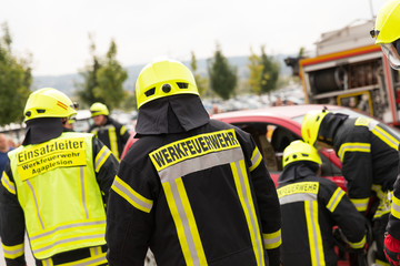 Werksfeuerwehr während einer Rettungsübung