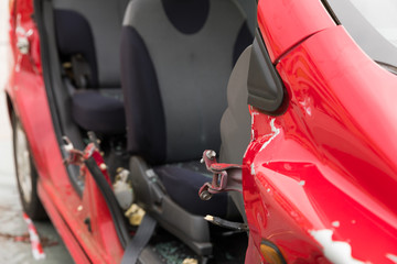 Autowrack nach einer Rettungsübung der Feuerwehr