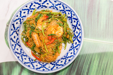 Stir-fried rice vermicelli & water mimosa with prawns