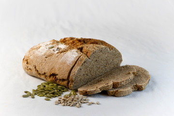 Pan integral cortado en trozos