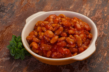 Baked kidney with tomato sauce