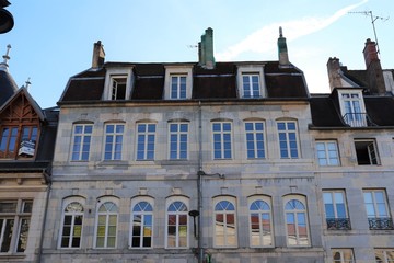 Fototapeta na wymiar Maison typique à Besançon, ville de Besançon - Département du Doubs - Région Bourgogne Franche Comté - France