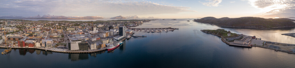 Obraz premium A birds view of the seaside of Bodø city.