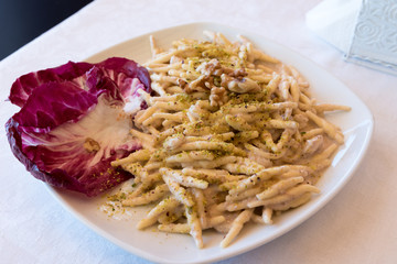 Strozzapreti with gorgonzola and walnuts
