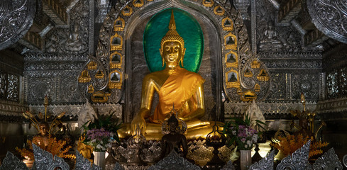 Fototapeta na wymiar Wat Sri Suphan, Chiang Mai Silver Temple