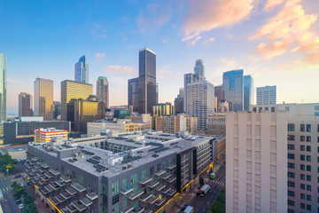 Beautiful sunset of Los Angeles downtown skyline - obrazy, fototapety, plakaty