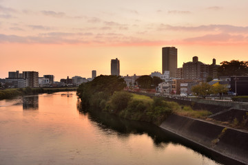 Fototapeta premium 熊本白川の夕景