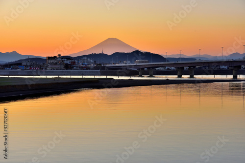 相模川河口から眺める夕陽と富士山 Wall Mural Wallpaper Murals Masyok