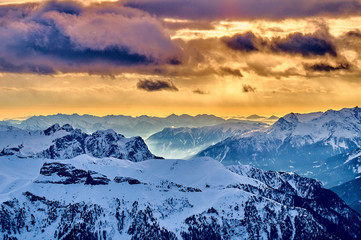 Fototapeta na wymiar Beautiful panoramic view to the Sellaronda - the largest ski carousel in Europe - skiing the four most famous passes in the Dolomites (Italy), extraordinary snowy peaks of the dolomites, southern alps