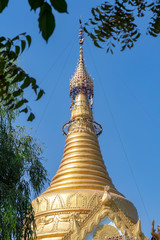 Guardian statues at Maha Sandar Mahi Paya