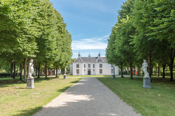 Fototapeta na wymiar Dutch historic park with a 18th century mansion