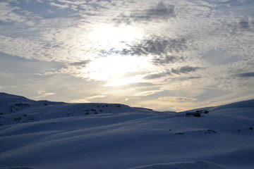 Fototapeta premium view of mountains with snow 