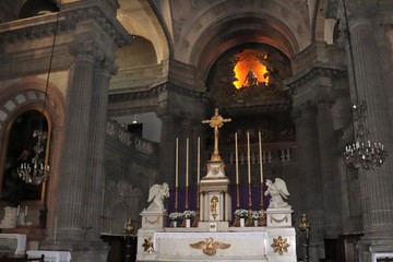 Eglise Sainte Madeleine à Besançon construite au 18 ème siècle  - Intérieur de l'église -...