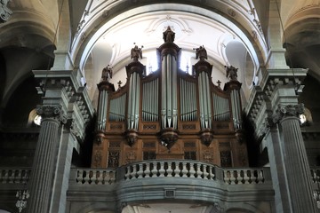 Eglise Sainte Madeleine à Besançon construite au 18 ème siècle  - Intérieur de l'église -...