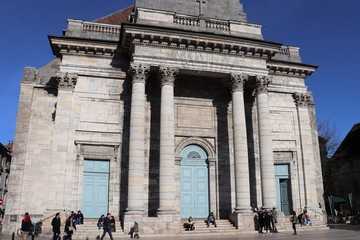 Eglise Saint Pierre de Besançon construite au 18 ème siècle  - extérieur de l'église - ville...