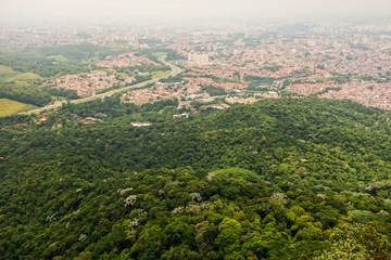 Obraz premium Cityscape, Sao Paulo/Brazil: view from Jaragua Peak, highest point in the city