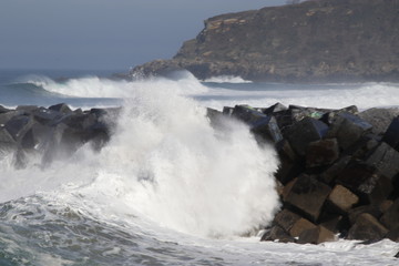 Wave breaking in the shore of San Sebastian