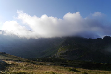 Fototapeta na wymiar Tatry. Widok ze szlaku Dolina Pięciu Stawów-Orla Perć