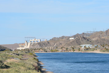 Fototapeta na wymiar Davis Dam Hydroelectric Power Plant on the Arizona side of the Colorado River