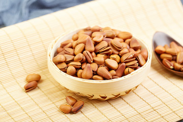 Fried pine nuts