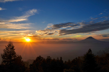 富士山　朝焼け　雲海　風景　日の出