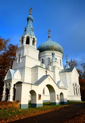 Fototapeta na wymiar Panorama of an old Orthodox church with blue domes