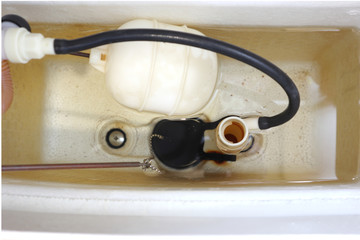 水洗トイレのタンクの中