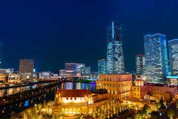 Fototapeta premium 横浜みなとみらいの夜景