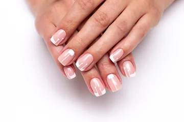 Foto op Canvas Bruiloft french manicure op korte vierkante nagels. Klassieke witte manicure. © dina_shuba