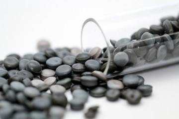 Granulate aus Polyethylen für die Herstellung von Kunststoffen wie zum Beispiel Folien, Spielzeug und anderes