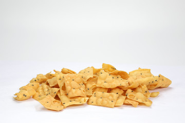 Keropok Tauhu tofu flower sugar chips with blackseed