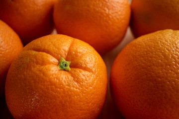 テーブルの上のたくさんのオレンジ 2 Many fresh oranges on the table