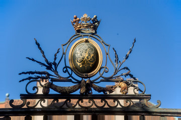 Obraz premium coat of arms on the entrance of The Palace du Peyrou, large mansion built in 18th century for Pierre-Alexandre Du Peyrou, in Neuchatel, Switzerland
