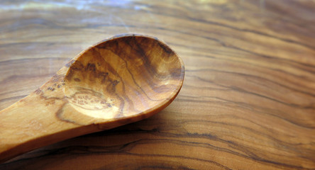 Küchenutensilien aus Olivenholz - cooking items from olive wood