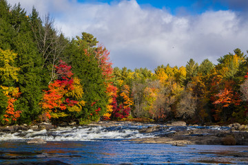 Canadian autumn landscape in Parc régional de la Rivière-du-Nord