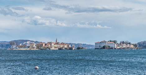Fototapeta na wymiar Borromee Islands in Lake Maggiore
