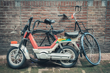 Fototapeta na wymiar old bike and old moped