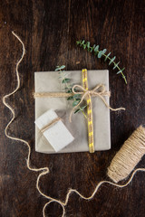 Geschenke natürlich verpacken - Geburtstag, Jubiläum, Feier, Festlichkeit