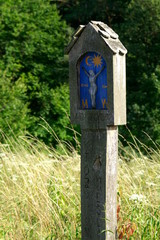 kapliczka drewniania