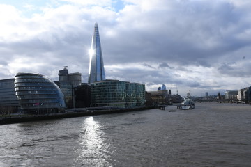 Anblick aus der Tower-Brücke.(Tower Bridge)
