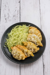 揚げ餃子