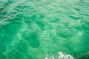 Fototapeta na wymiar Tropical green waters