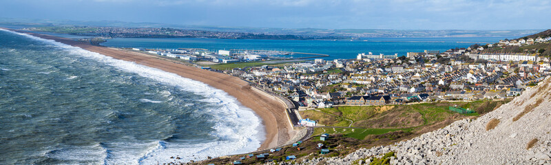 Storm Jorge hits Chesil Beach